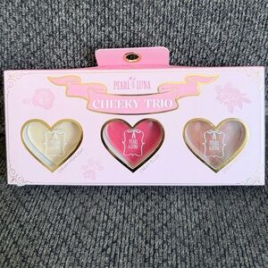 Pearl & Luna Cheeky Trio Blush Set- Cream highlight, blush and bronzer